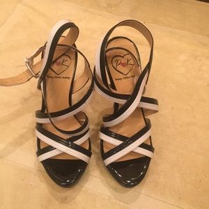 Black and white platform sandal